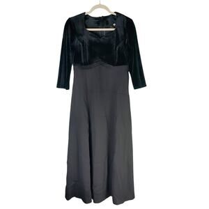 Cousin's Concert Attire Womens Black Sweetheart Neck Velvet Sleeve Dress Size 4